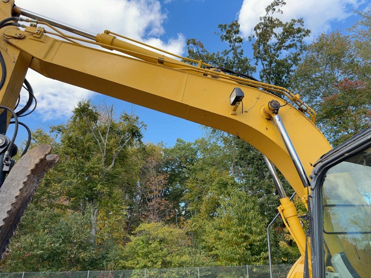 2015-kobelco-sk140sr-lc-3-image-15