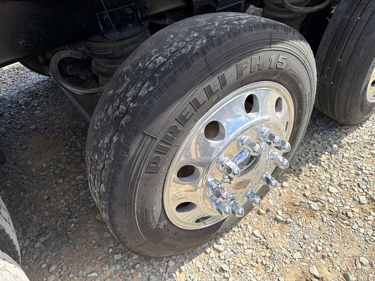 2016-kenworth-t880-image-109