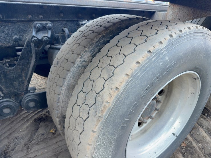 2006-kenworth-w900-image-19