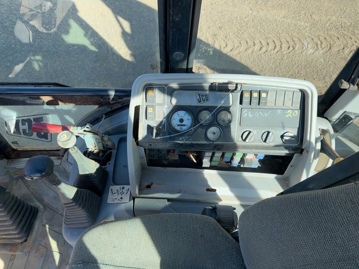 2001-jcb-214-image-27