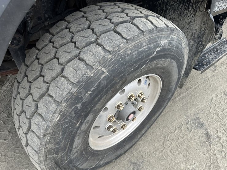 2012-vactor-2100-image-10