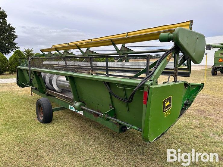 1981-john-deere-220-image-5