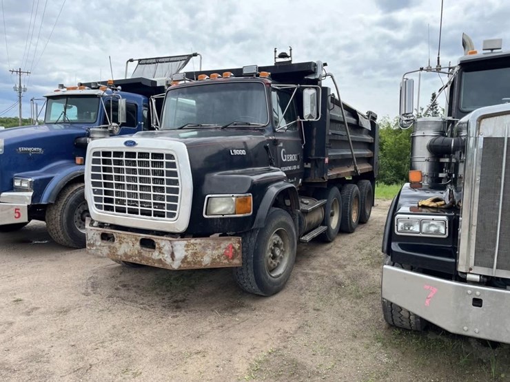 1996-ford-l9000-image-1