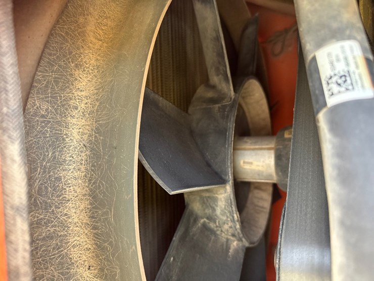 2019-jlg-8042-image-45
