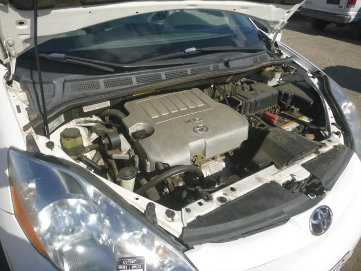 2008-toyota-sienna-image-12