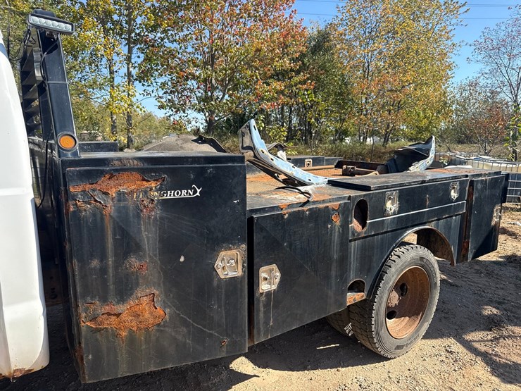 2010-ford-f550-xlt-image-18