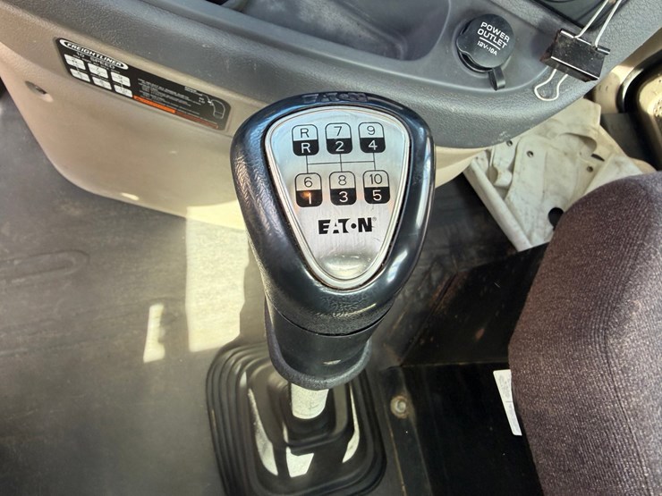 #1608-•-2019-freightliner-cascadia-single-axle-day-cab-image-34