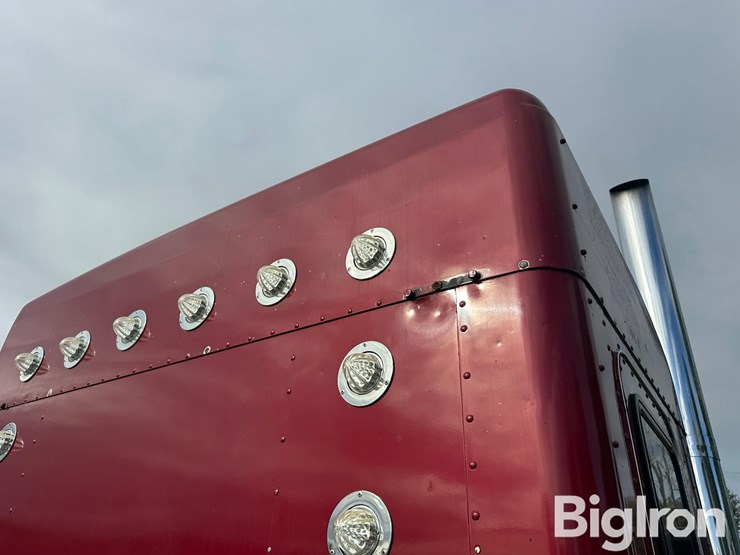 2013-kenworth-t660-image-19
