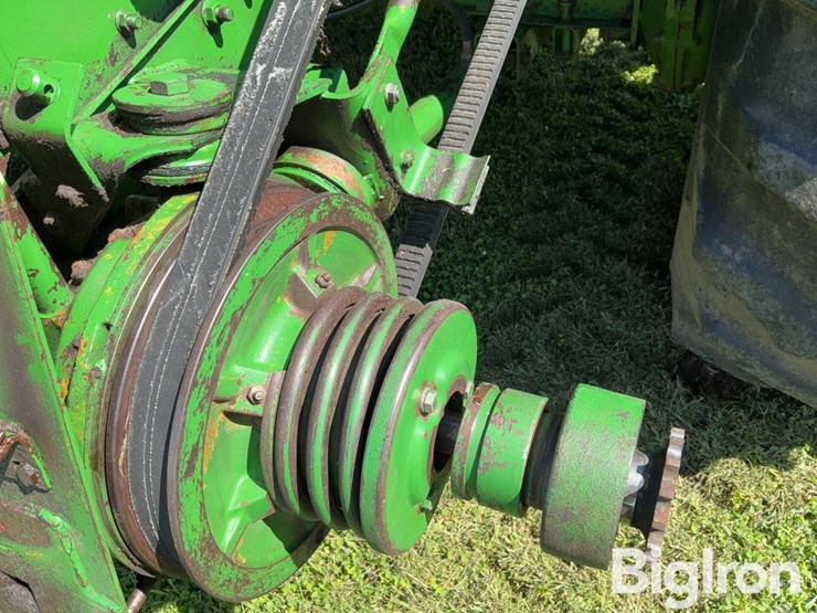 1987-john-deere-7720-titan-ii-image-9