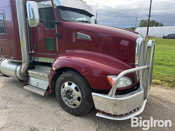 2013-kenworth-t660-image-15