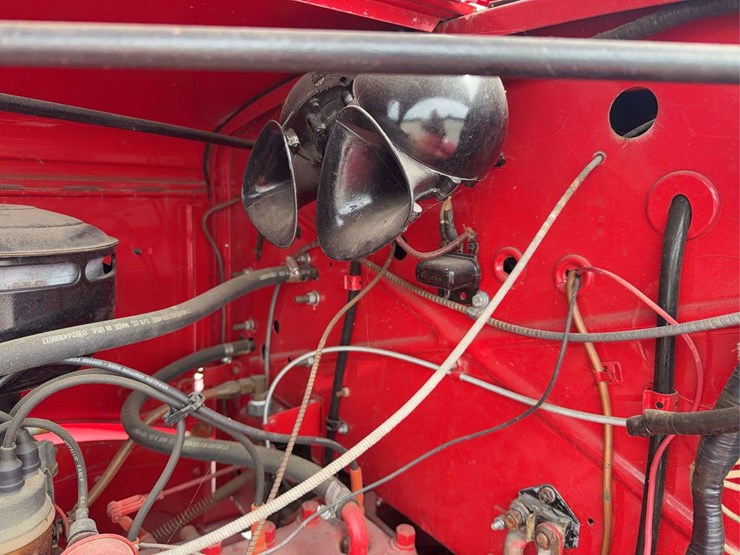 1951-mack-a30-image-36