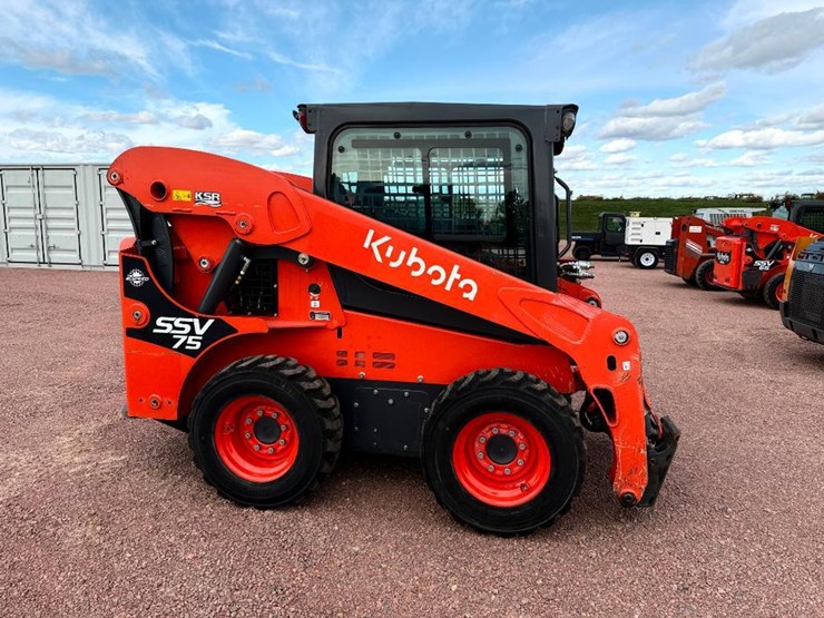 kubota-ssv75-image-3