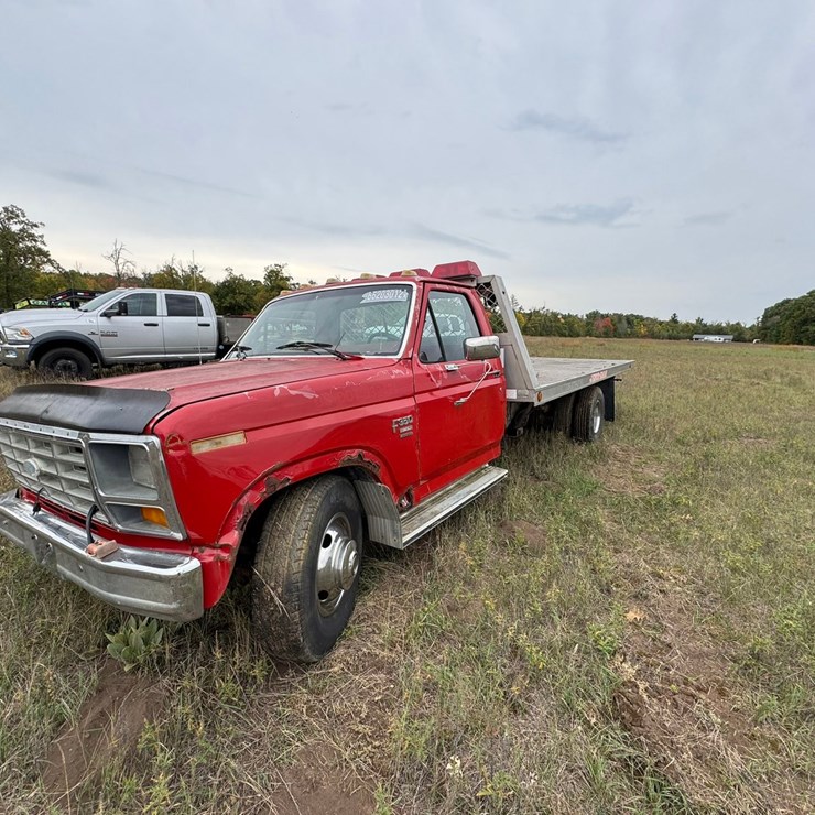 1986 FORD F350 XL