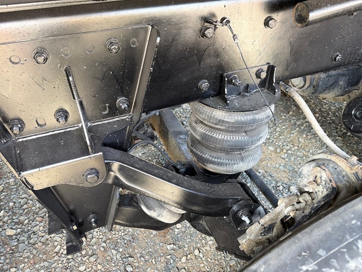 2016-kenworth-t880-image-21