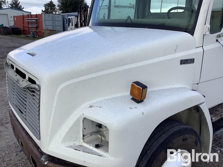 1996-freightliner-fl80-image-13