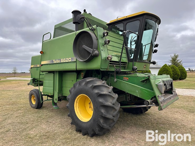 1982-john-deere-6620-image-3