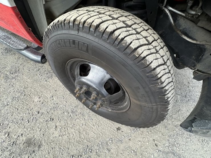 2014-dodge-3500-image-17