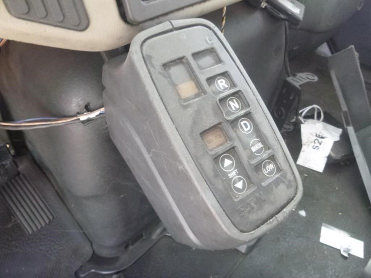 2013-international-durastar-4300-image-18