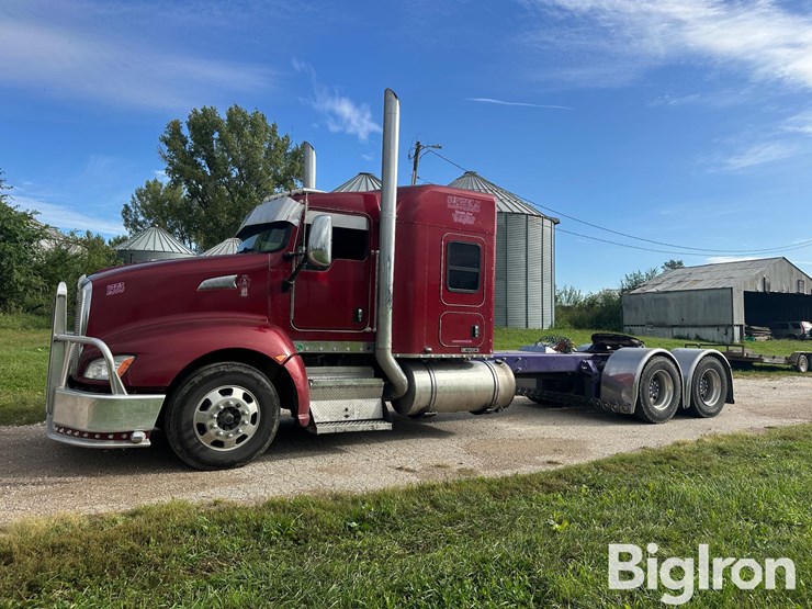 2013-kenworth-t660-image-1