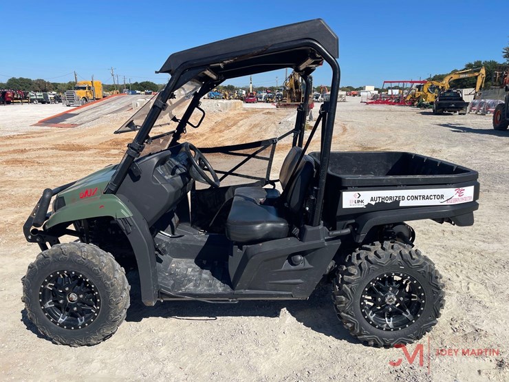 2024-john-deere-gator-image-6