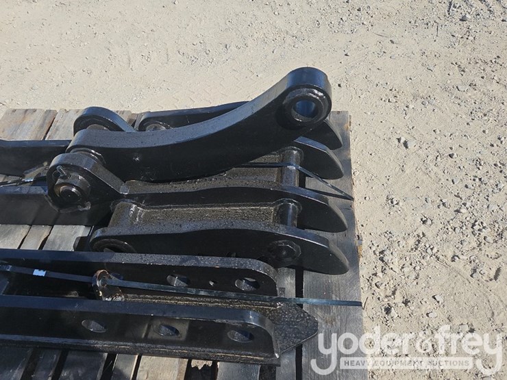 deere-135g-image-5