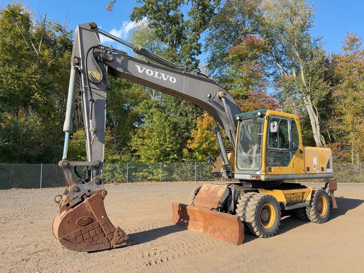 2005-volvo-ew180b-image-1