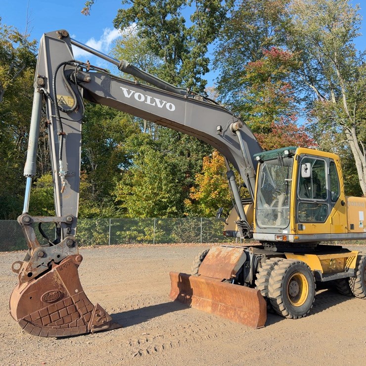 2005 VOLVO EW180B