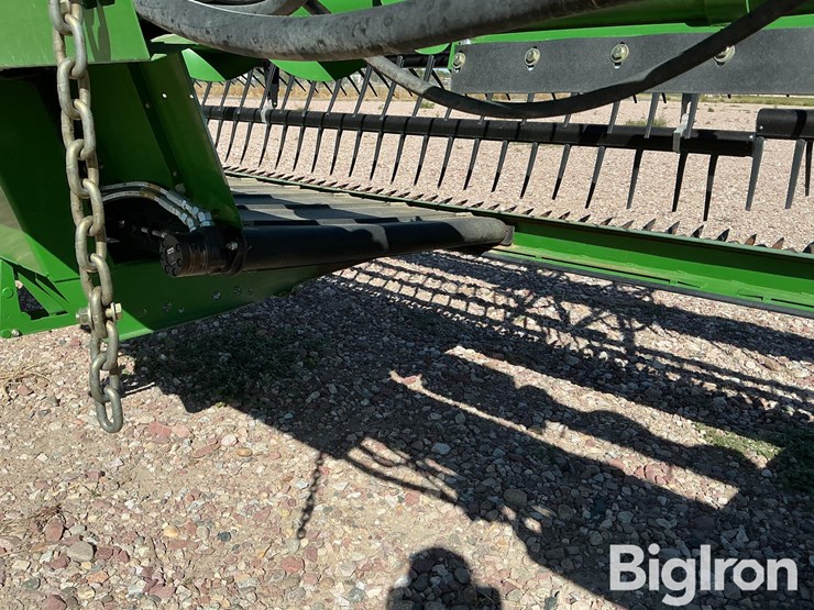 2021-john-deere-530d-image-19