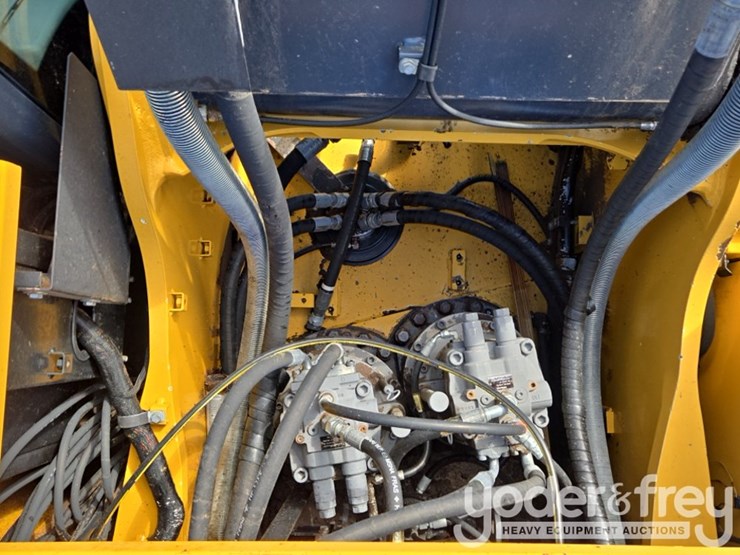 2019-deere-470g-lc-image-44