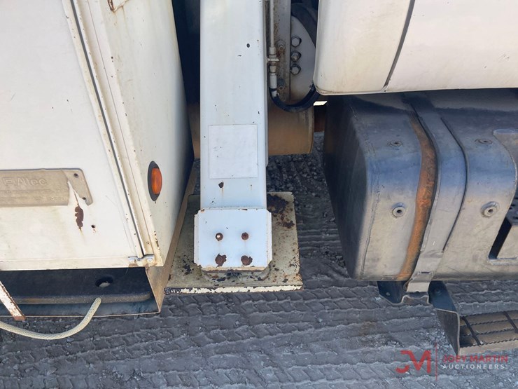 2003-ford-f750-image-36