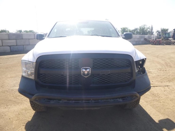 2016-dodge-1500-image-22