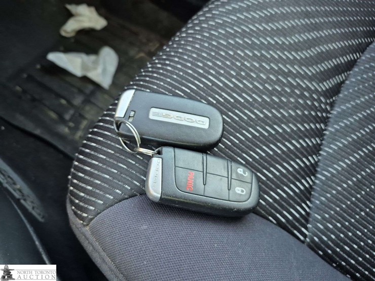 2013-dodge-journey-image-13
