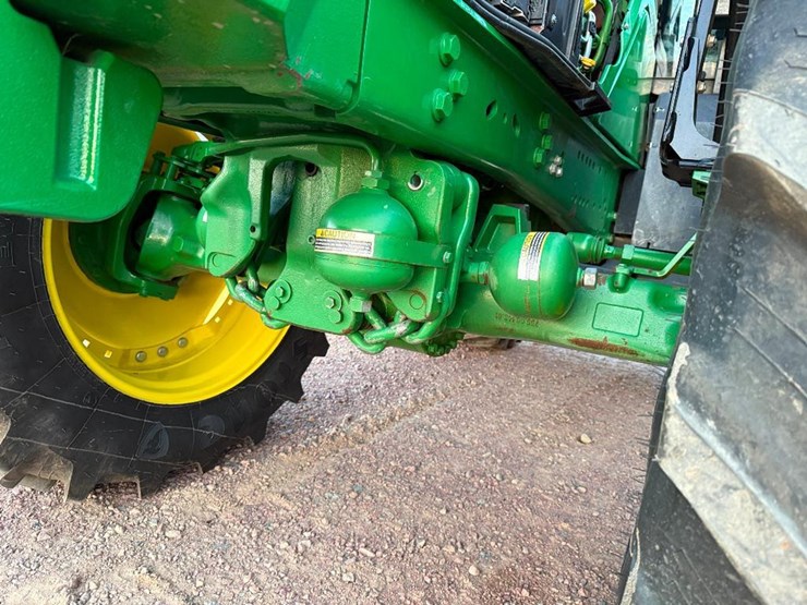 john-deere-6215r-image-42