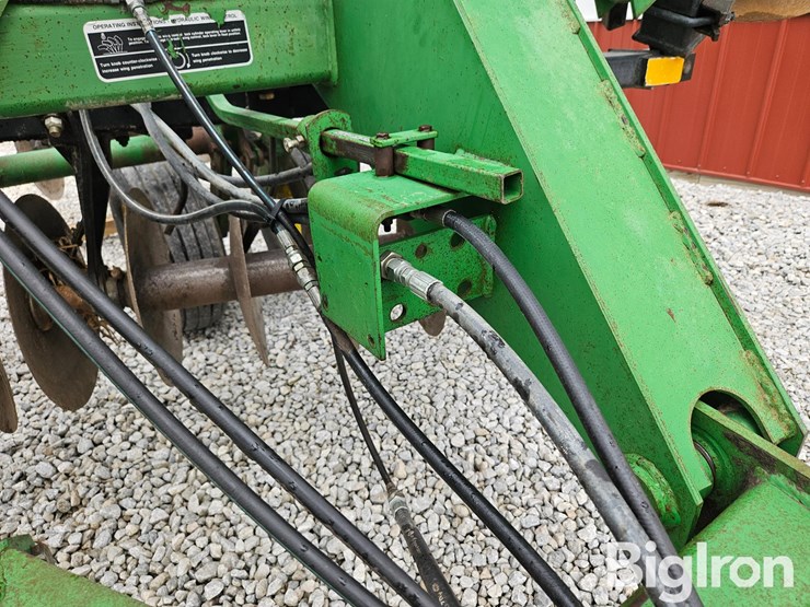 john-deere-630-image-17