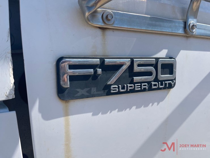 2003-ford-f750-image-9
