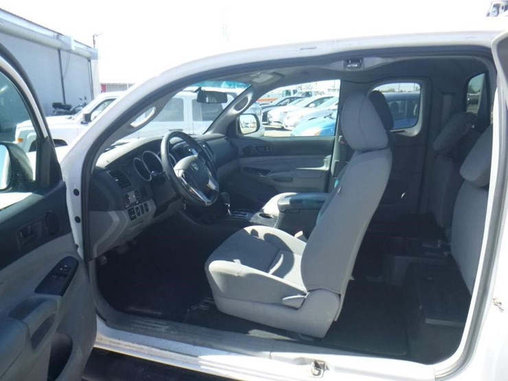 2017-toyota-tacoma-image-5