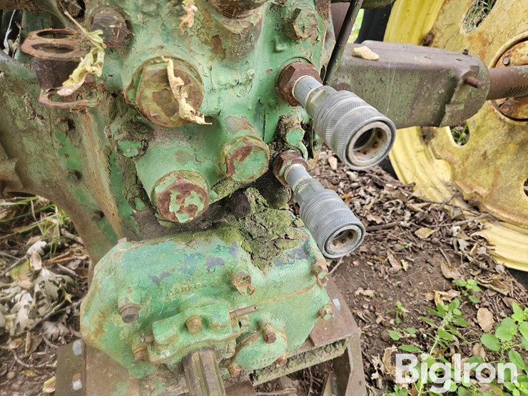1952-john-deere-60-image-12