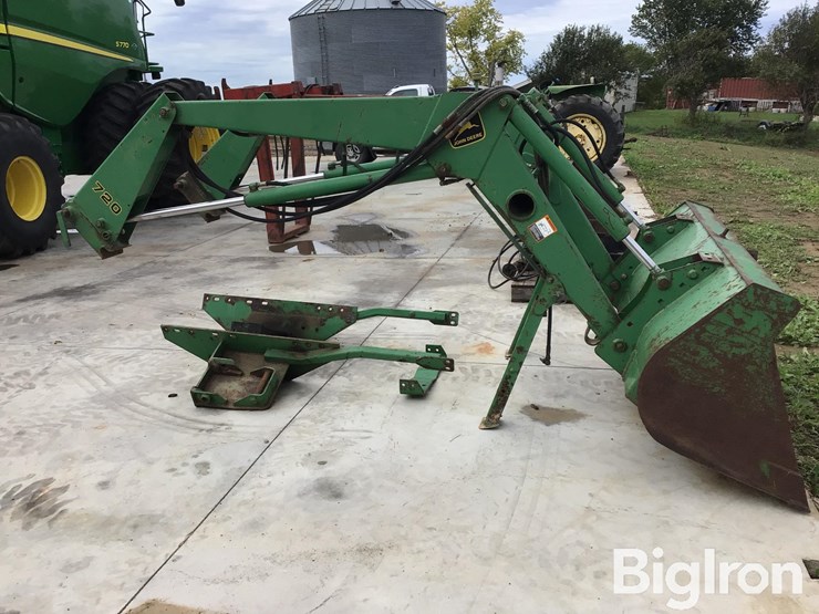 john-deere-720-image-4