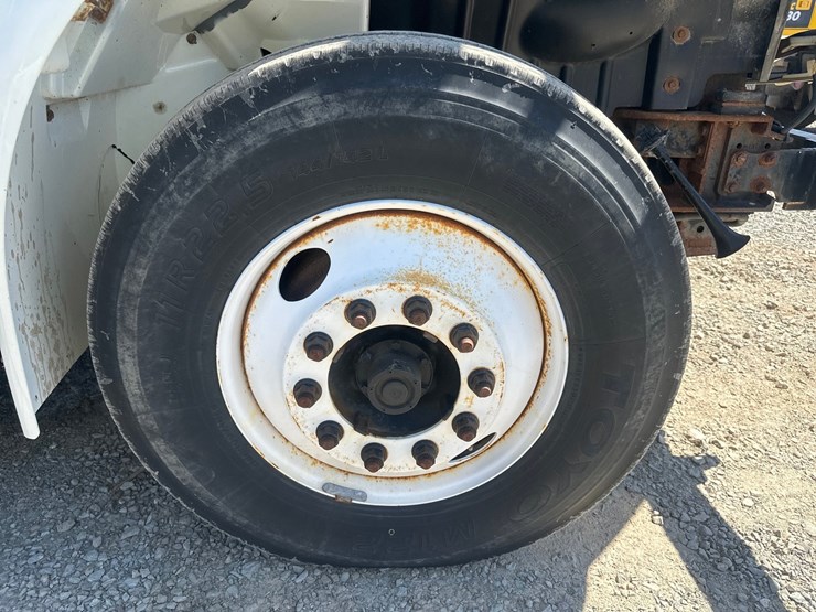 2009-international-durastar-4300-image-75