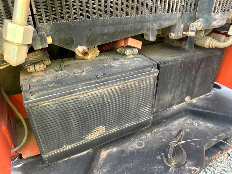 2019-jlg-8042-image-48