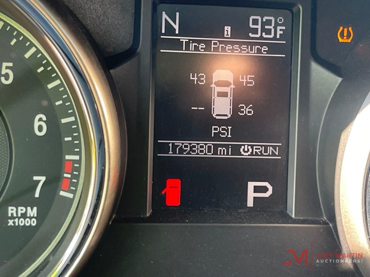 2013-jeep-grand-cherokee-limited-image-29
