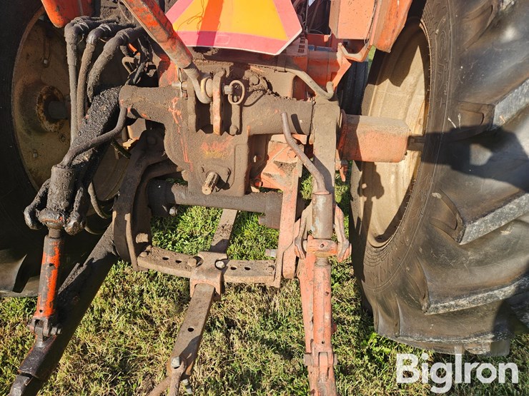 1962-allis-chalmers-d19-image-11
