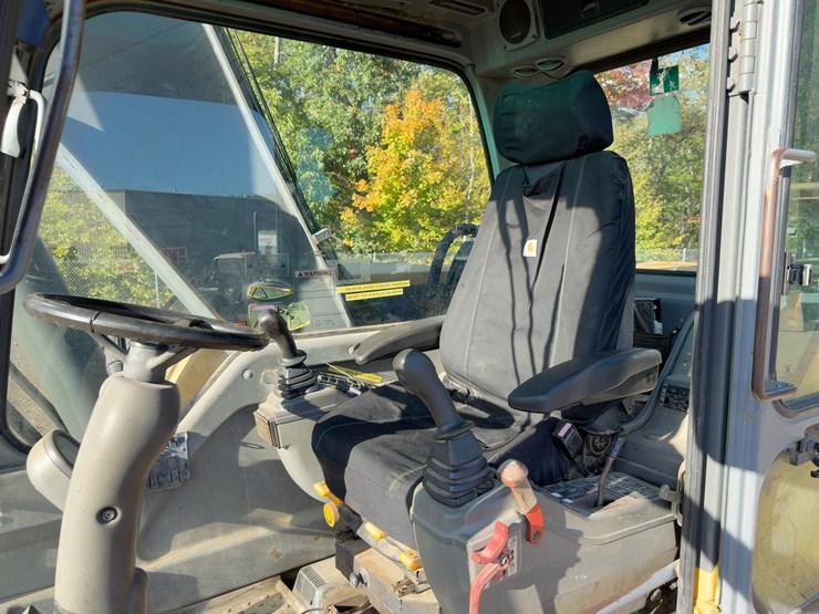 2005-volvo-ew180b-image-27