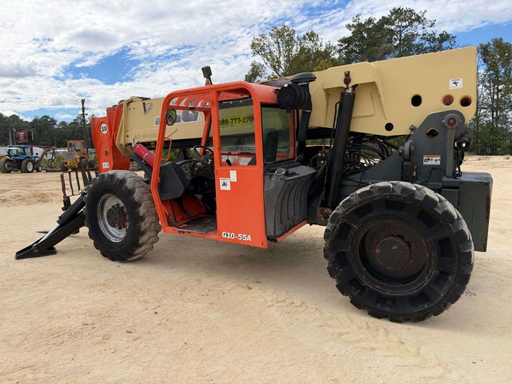 2009-jlg-g10-55a-image-3