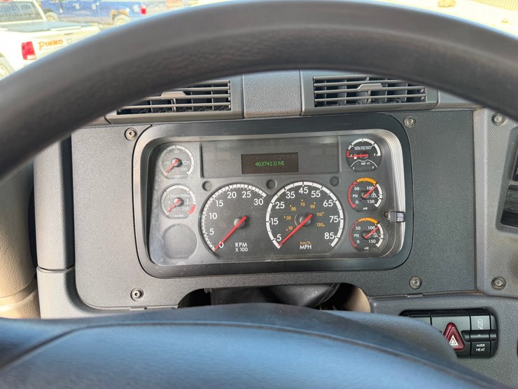 #1608-•-2019-freightliner-cascadia-single-axle-day-cab-image-41