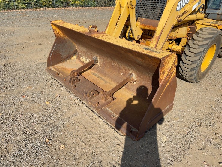 2002-deere-410g-image-9