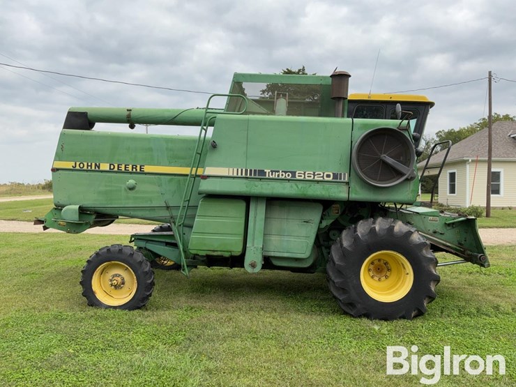 1982-john-deere-6620-image-4