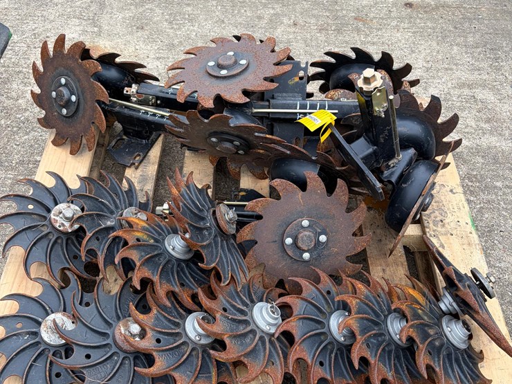 pallet-of-planter-support-image-9