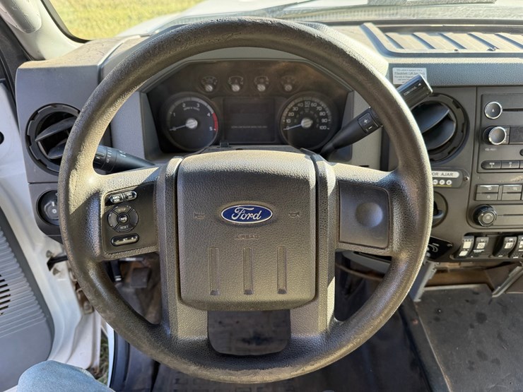 2015-ford-f550-image-52