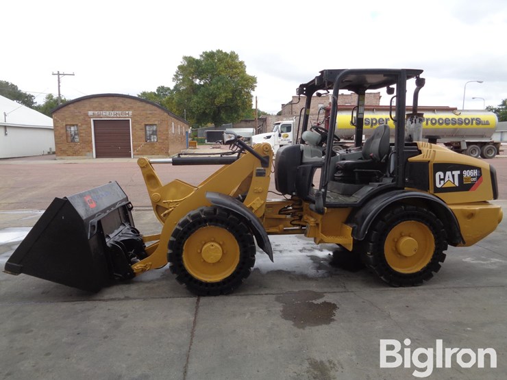 2012-caterpillar-906h-image-16